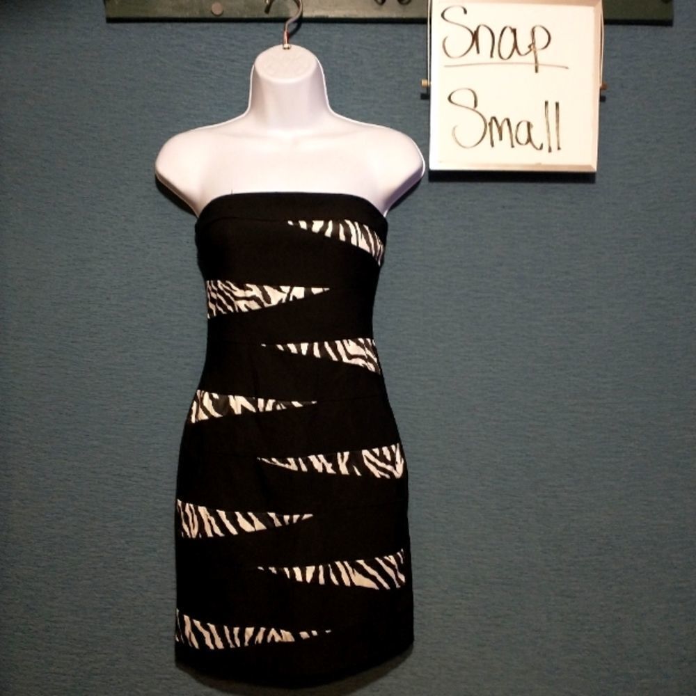 Snap stretchy strapless minidress size small - Picture 1 of 5